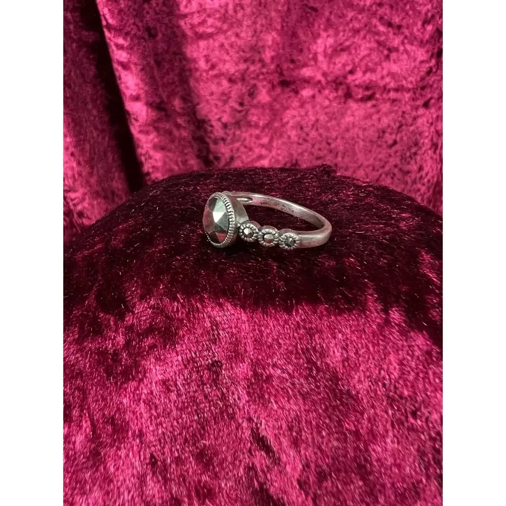 Vintage Sterling Silver Marcasite Ring - Bezel Set Round Stone - Size 8.25